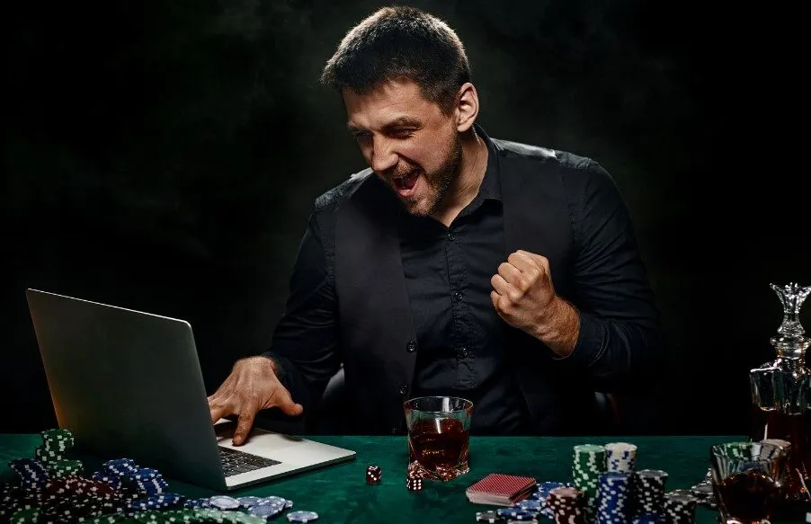 Cách Chơi Poker - Game Bài Được Nhiều Người Săn Đón Nhất 2025 2 Cách chơi Poker